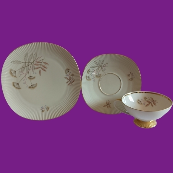 Bavaria vtg set of 3 pcs cup and saucers - Picture 1 of 9